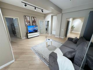 RentNow New Lux 3 Bedrooms Apartment with Balcony - Chişinău - 2