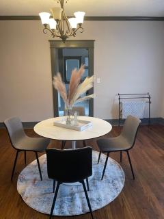 Conveniently located spacious 3br Bush tavern - Birmingham - 1