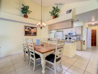Quaint Getaway! 3 Bedroom Condo Near Disney Parks! - 5