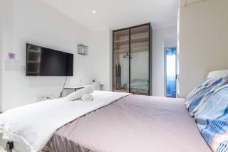 NEAR Subang Airport DK impian 2 ROOM 2-4 pax - 1