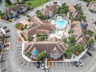 Be Our Guest! 1 Bedroom Condo Near Disney Parks! - Orlando - 0