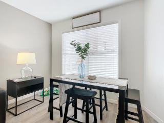 Be Our Guest! 1 Bedroom Condo Near Disney Parks! - 5