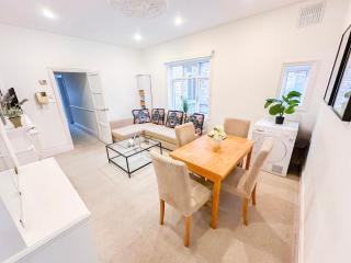 Lovely 3 bedroom maisonette with private roof terrace in Hammersmith - 2