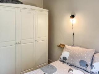 Hideaway - Uk48100 - Roch - 2