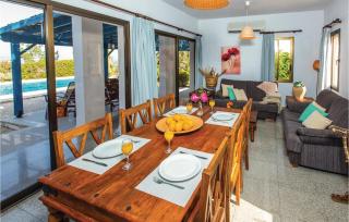 Stunning Home In Argaka With Wifi - 2