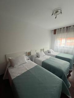 Apartamento Xacobe Grove, 120 metros totalmente equipado, luminoso, céntrico y con plaza de garaje - 1