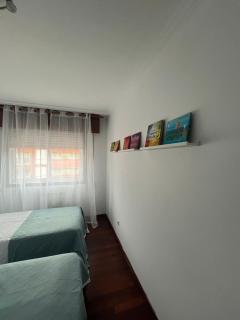 Apartamento Xacobe Grove, 120 metros totalmente equipado, luminoso, céntrico y con plaza de garaje - 1