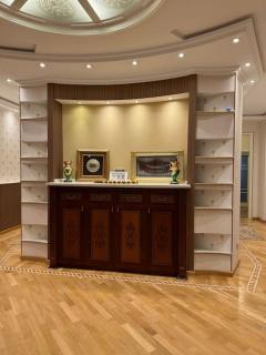 Chic Downtown Suite - Bakoe - 7