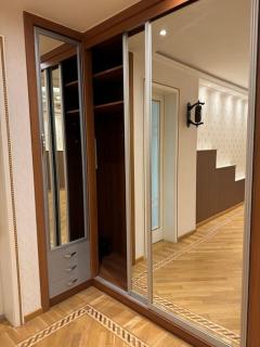 Chic Downtown Suite - Bakoe - 3