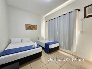 Casa Ampla 5 Quartos 5 banheiros no centro de Foz - Foz do Iguaçu - 1