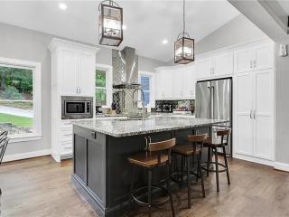 Georgia Lakeside Getaway with Private Pool - Flowery Branch - 1