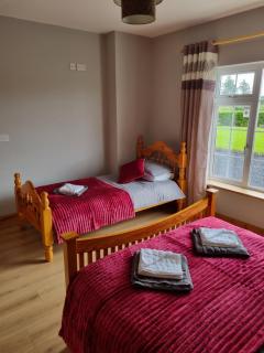 Pebble Dash House - 8