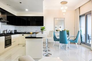 Damac Maison Mall Street 2 Bedroom Deluxe Upgraded with 1 minute walk to Dubai Mall - Dubai - 6