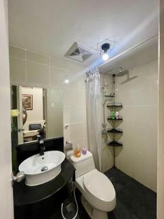 Elevated Staycation BGC Venice Grand Canal - Manila - 9