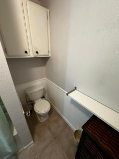 Furnished Basement Apartment - 7