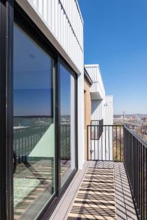 Downtown Dolly - Stylish Airy and Cozy - 3