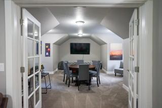 Luxe CDA Retreat - 2 King Suites - Family Friendly - 6