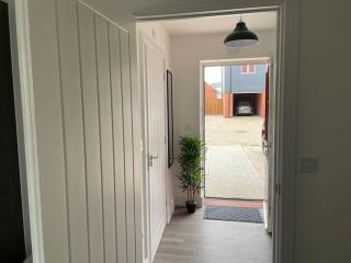 Brand New Beaulieu Haven Parking x 2 Games console Sleeps 5 - Broomfield - 4