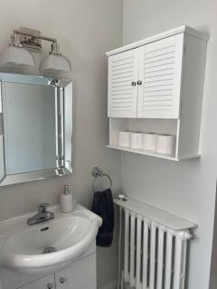 Entire Apartment - Kingston - 6