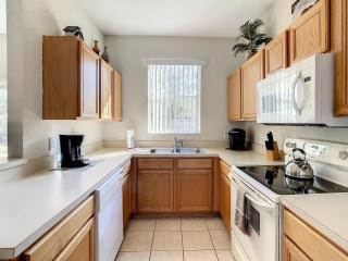 Charming & Cozy Getaway! Lazy River! - 2