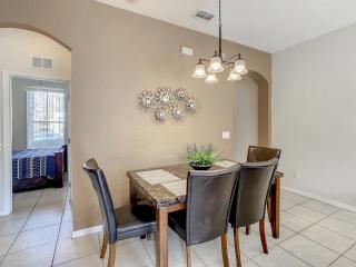 Charming & Cozy Getaway! Lazy River! - Davenport - 5