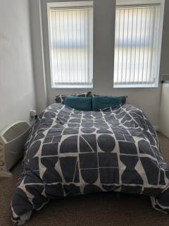 Stunning Birmingham City Center Apartment - Sleeps 4 - Free Parking, Netflix, Prime, Disney - 1