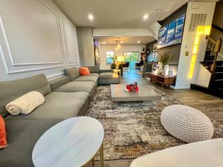 Lux Townhome Free Parking 12 min to BWI - 1