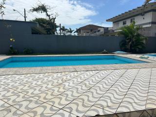 Casarão com piscina - Matinhos - 4