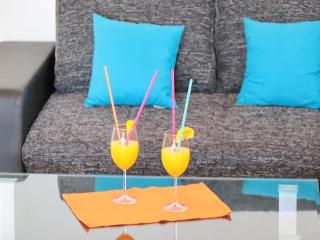Holiday Home Adriatic View-Three Bedroom Apartment with Terrace and Sea View - Blato - 1