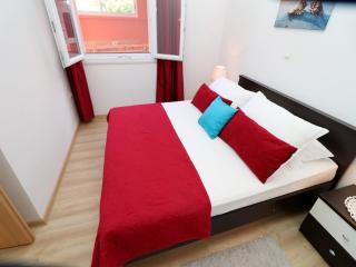 Holiday Home Adriatic View-Three Bedroom Apartment with Terrace and Sea View - Blato - 7