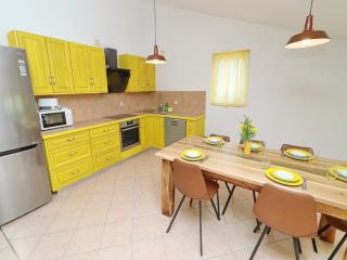 Apartments Villa Michele-Three Bedroom Apartment with Partial Sea View Grejp - Orebić - 2