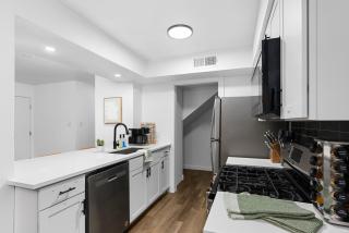 Downtown Austin - Workspace, Near SoCo 2BR - Austin - 3
