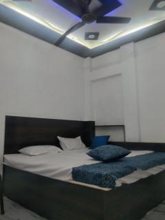 Shri Ram Dham Homestay and Lawn - Ayodhya - 4