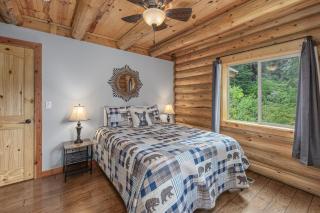 Bearfoot Chalet by NW Comfy Cabins - 5