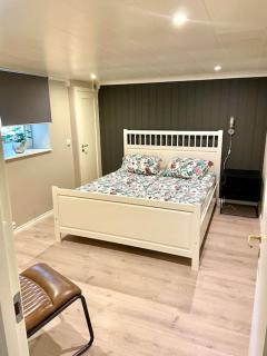 Koselig kjeller leilighet - 6