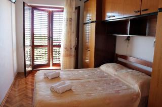 Apartments Stella - Three-Bedroom Apartment with Balcony and Terrace - 9