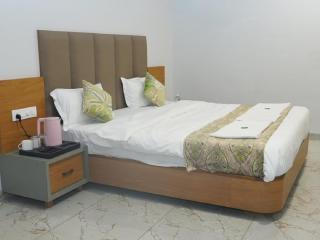 Hotel Antilia Inn - Dwarka - 1