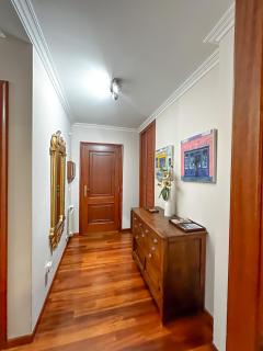 Apartamento completo, amplio, muy iluminado y con plaza de garaje incluida. - O Grove - 1