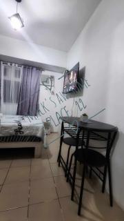 Macks Awesome Place 22 Fast Wifi Premium Netflix - Manila - 3