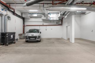 Luxury Apartment Downtown Tromsø with 2 Bathrooms 2 Bedrooms and Parking - 2