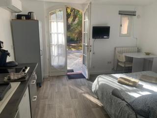 Studio indépendant en RDC de villa, parking - Pertuis - 2