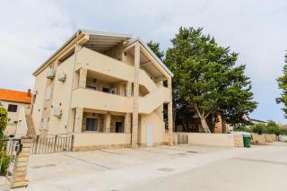 Apartments Lorena - Privlaka - 0