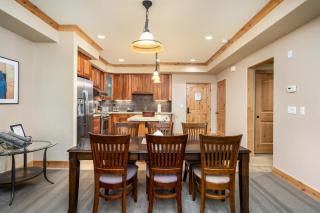 Luxurious Modern Condo! - SM #207 - Bear Valley - 3