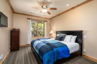 Luxurious Modern Condo! - SM #207 - Bear Valley - 1