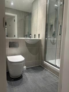 A beautiful two bedroom two bathroom apartment, a few minutes from the iconic 02 Arena - Londra - 8