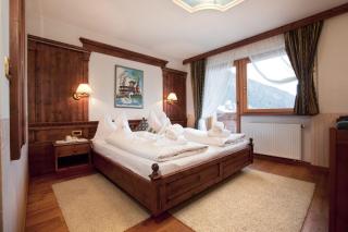 Hotel Garni Concordia - Dolomites Home - 3