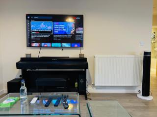 Spacious 2Bedroom Entire Luxury Flat in London - 6