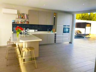 Villa di lusso con piscina e piccola spiaggia - 7