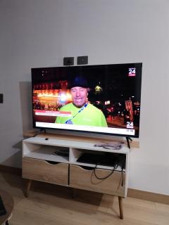 Alquilo pequeño y cómodo cuarto en agradable departamento - 1