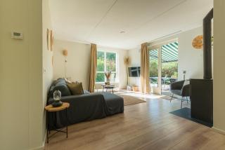 Cozy No 2 Sauna, houtkachel en hottub - 4